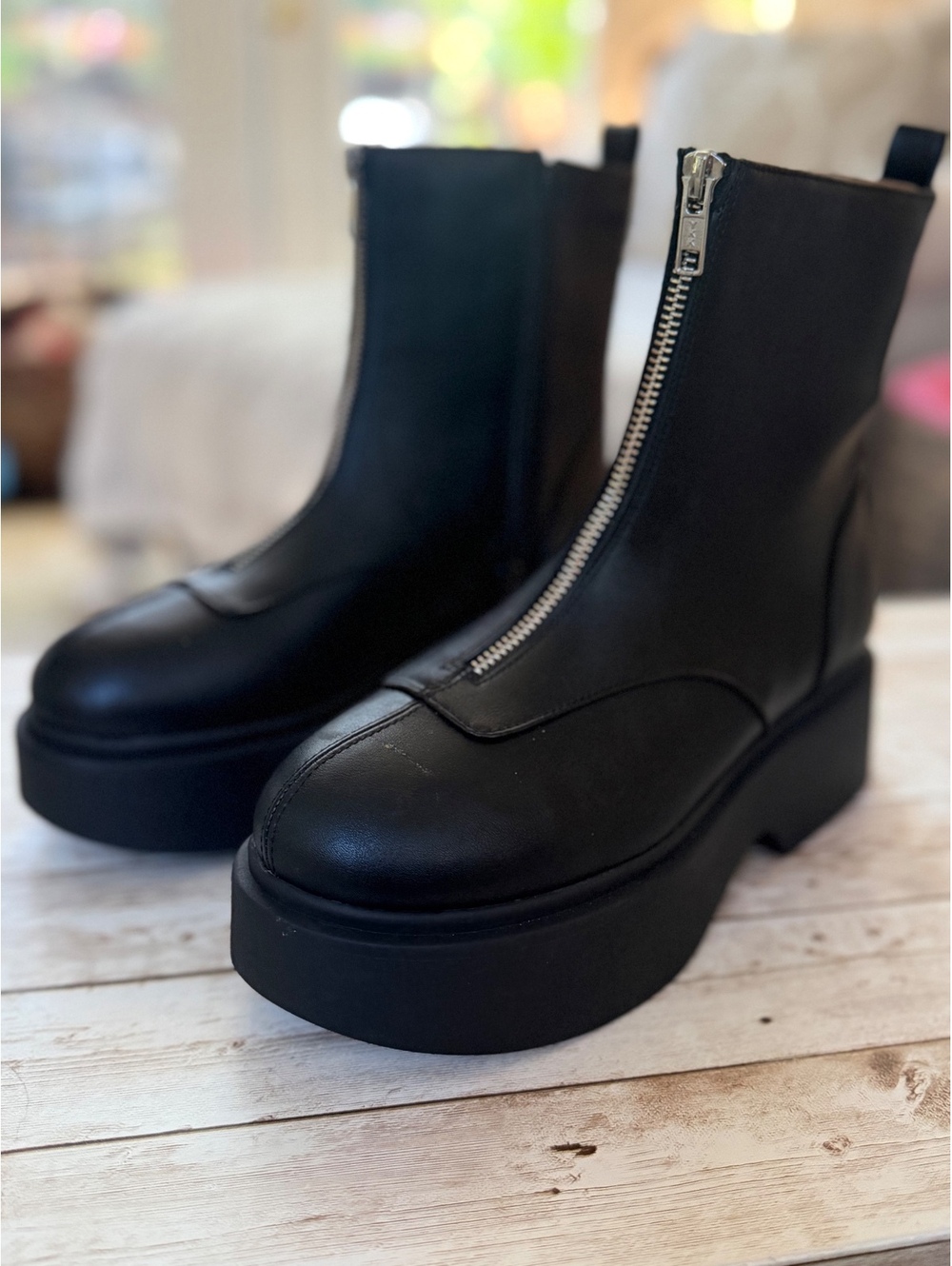 Wild Fable "Honor" Black Front-Zip Platform Boots Women’s 8 Edgy Goth Streetwear